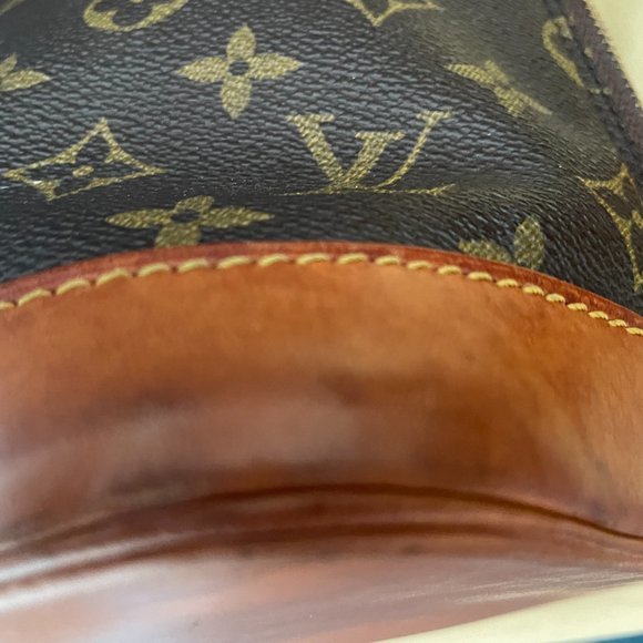 Authentic Alma PM handbag with lock and key and authentic strap. - Picture 11 of 14